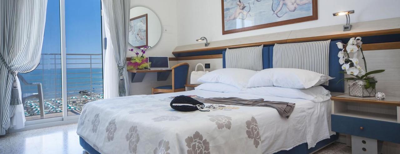 Ariston Hotel 3*